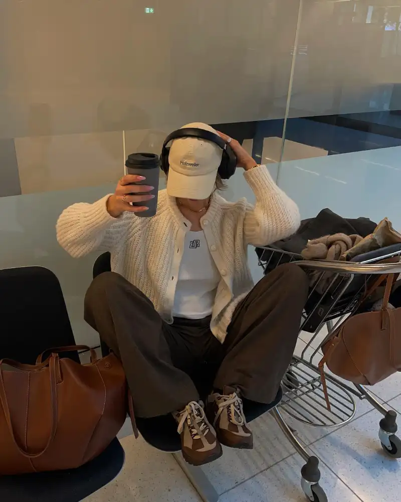 Comfy Airport Outfits